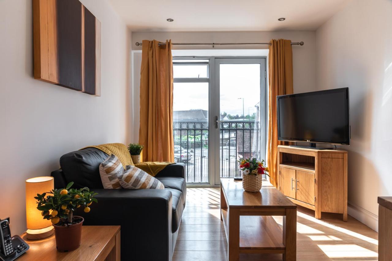 The Old Library - Modern Near The Train Station And Racecourse * Newbury (Berkshire)